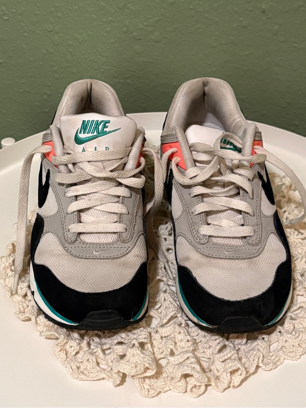 Nike Women's Air Max Low-Top Sneakers White Black Teal Coral - Picture 2 of 6